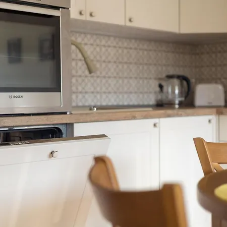 Piekna 2-bedroom By Bookinghost Апартаменты *