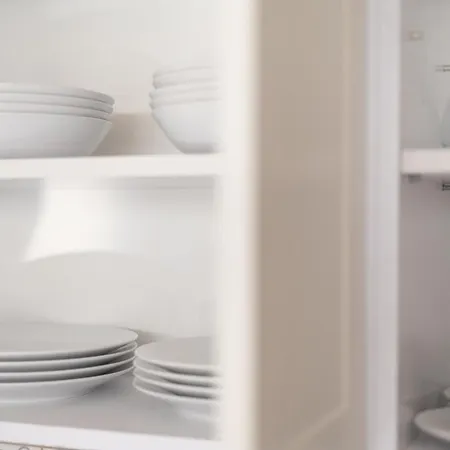 Piekna 2-bedroom By Bookinghost