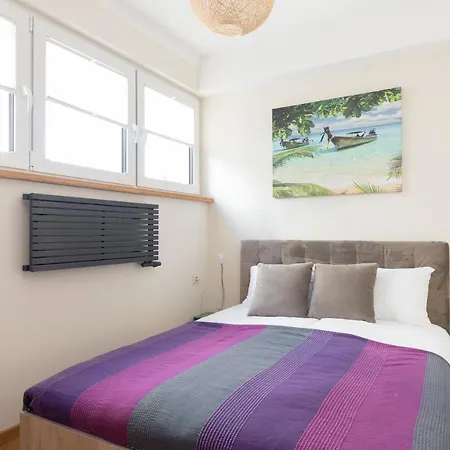 Appartamento Piekna 2-bedroom By Bookinghost