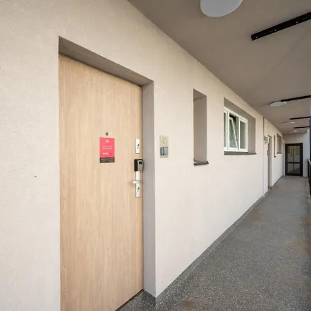 Piekna 2-bedroom By Bookinghost *