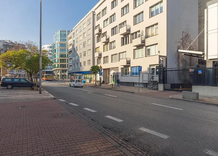 Piekna 2-bedroom By Bookinghost *