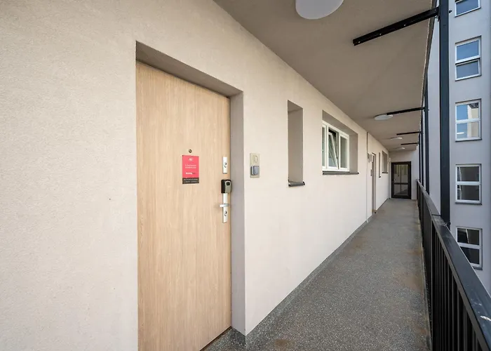 Piekna 2-bedroom By Bookinghost *