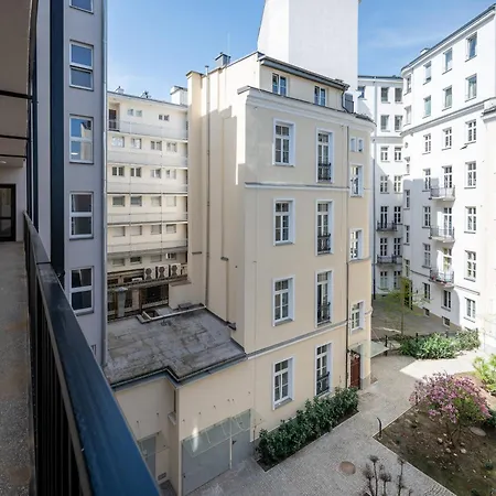 Piękna 2-bedroom * Warszawa